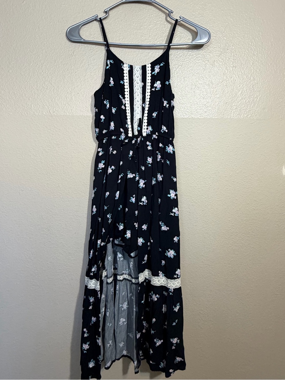 Art Class black floral cami-strap walk-through romper girls m 7/8